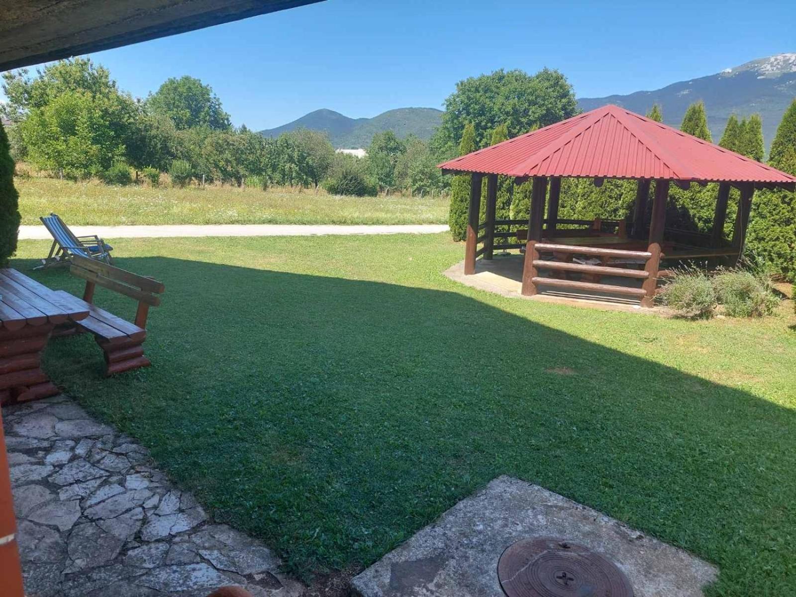 Hotel Jelena à Korenica Extérieur photo