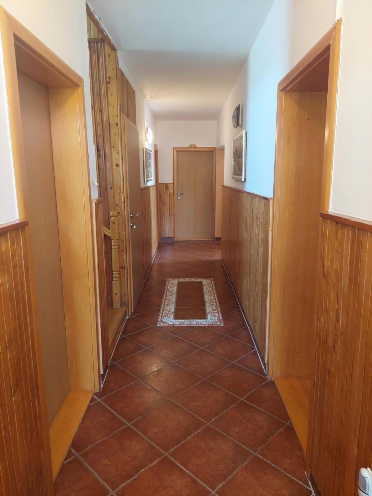 Hotel Jelena à Korenica Extérieur photo