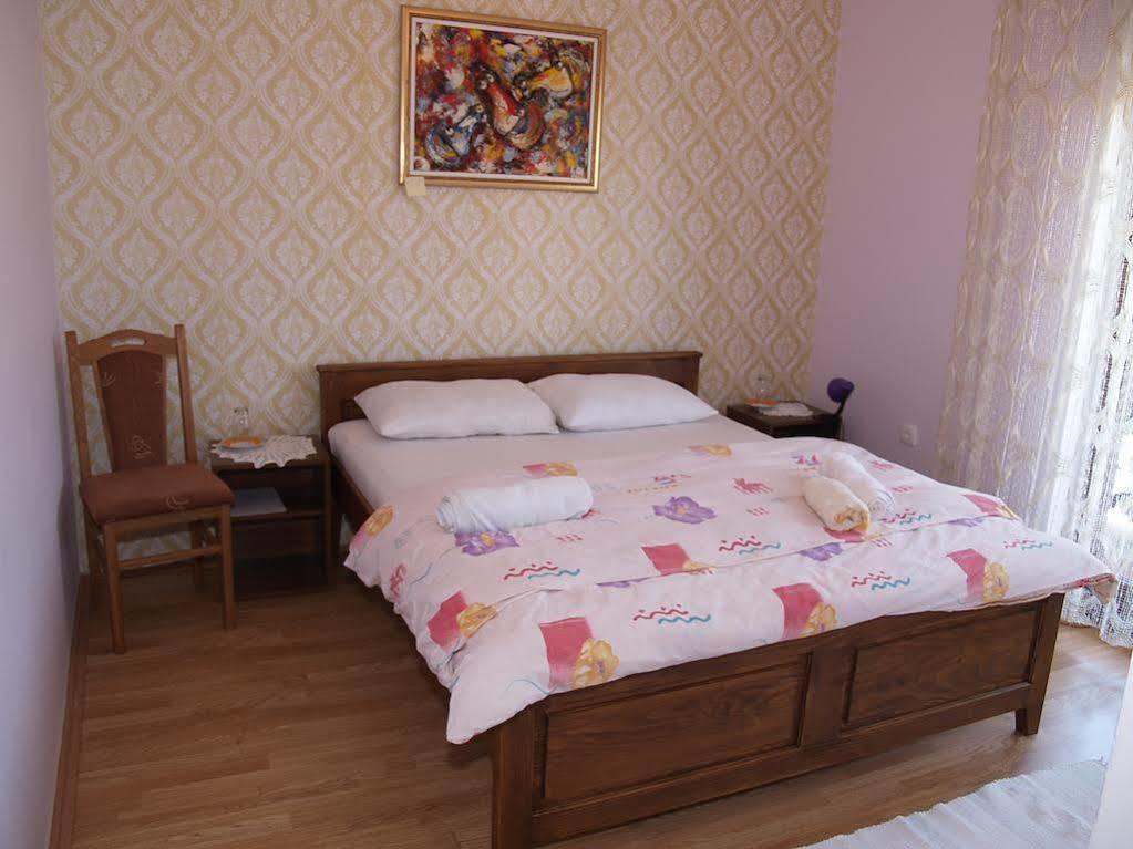 Hotel Jelena à Korenica Extérieur photo
