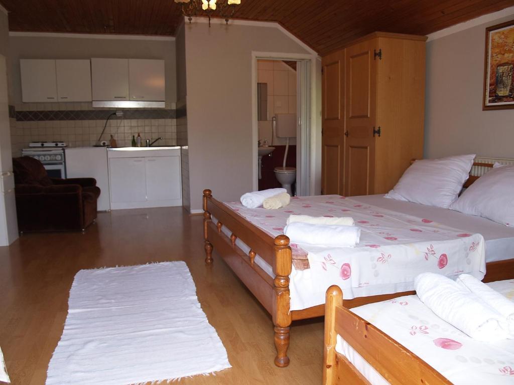 Hotel Jelena à Korenica Chambre photo